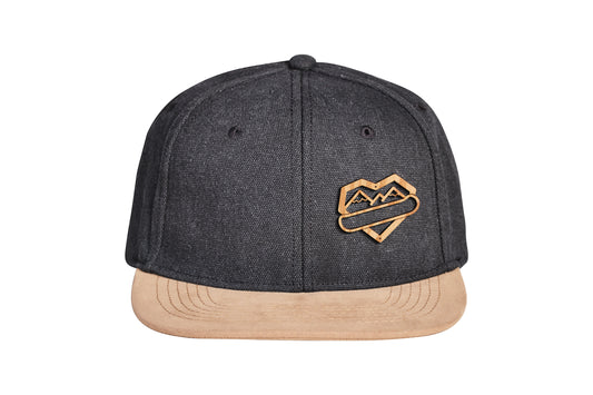 Snapback Cap mit Holzmotiv aus upcycling Holz gelasert - i love snowboarding